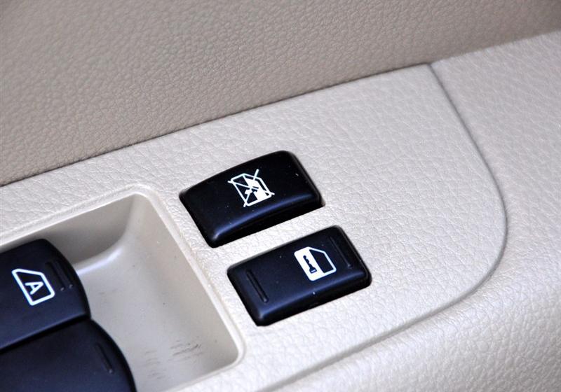 東風日產 驪威 2010款 勁悅版1.6GI MT全能型