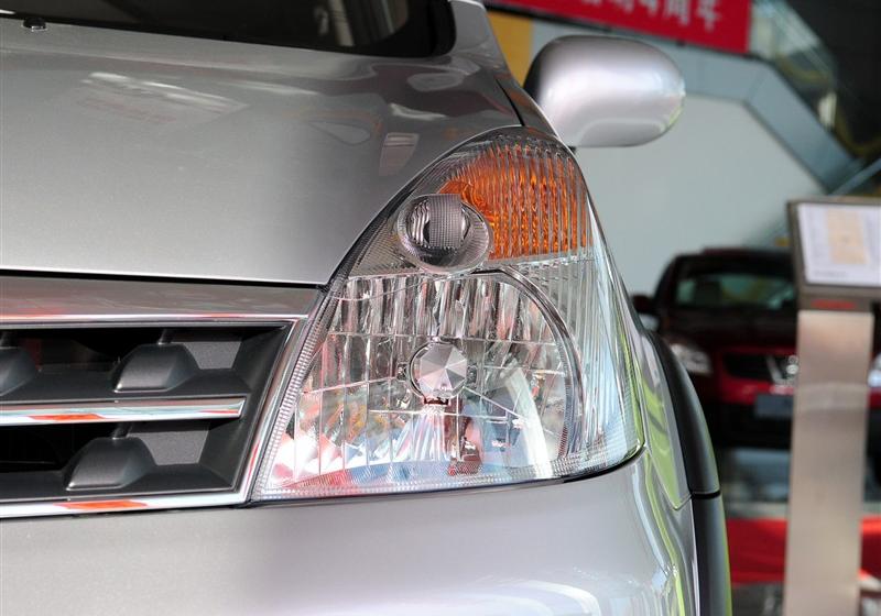 東風(fēng)日產(chǎn) 驪威 2010款 勁銳版1.6GX MT標(biāo)準型