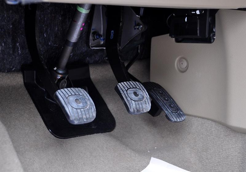 東風日產 驪威 2010款 勁逸版 1.8XE MT標準型