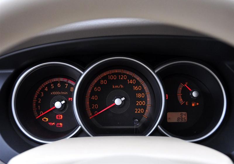 東風(fēng)日產(chǎn) 驪威 2010款 勁逸版 1.8XE MT標(biāo)準(zhǔn)型