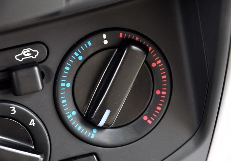 東風(fēng)日產(chǎn) 驪威 2010款 勁逸版 1.8XE MT標(biāo)準(zhǔn)型