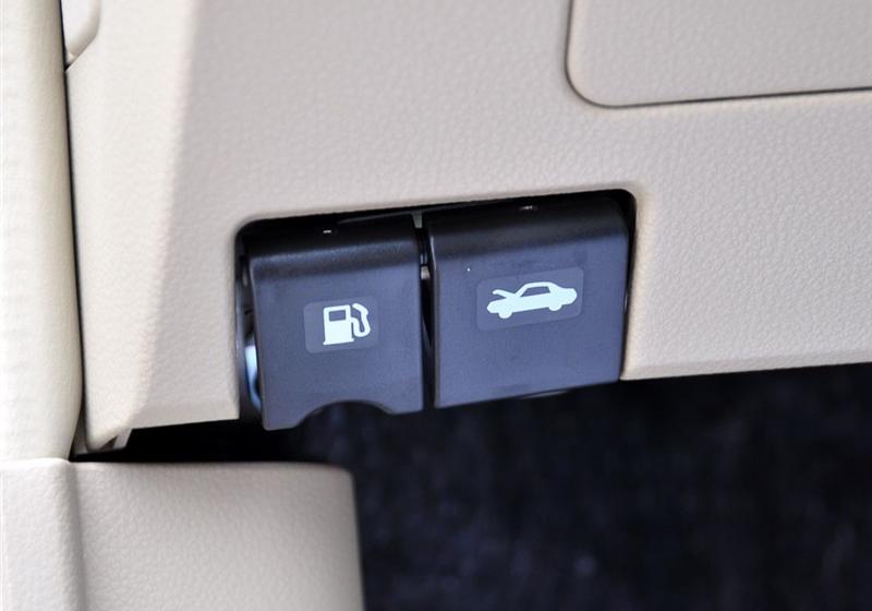 東風日產 驪威 2010款 勁逸版 1.8XE MT標準型