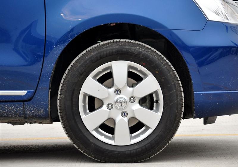 東風(fēng)日產(chǎn) 驪威 2010款 勁逸版 1.8XE MT標(biāo)準(zhǔn)型