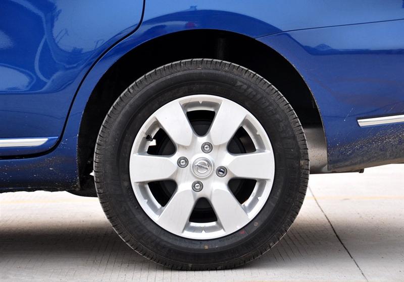 東風日產 驪威 2010款 勁逸版 1.8XE MT標準型