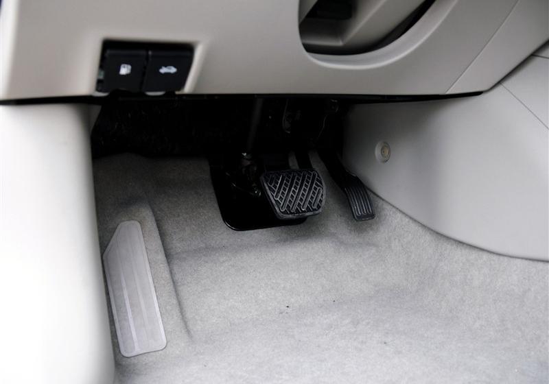 東風(fēng)日產(chǎn) 騏達(dá) 2011款 1.6 CVT豪華型