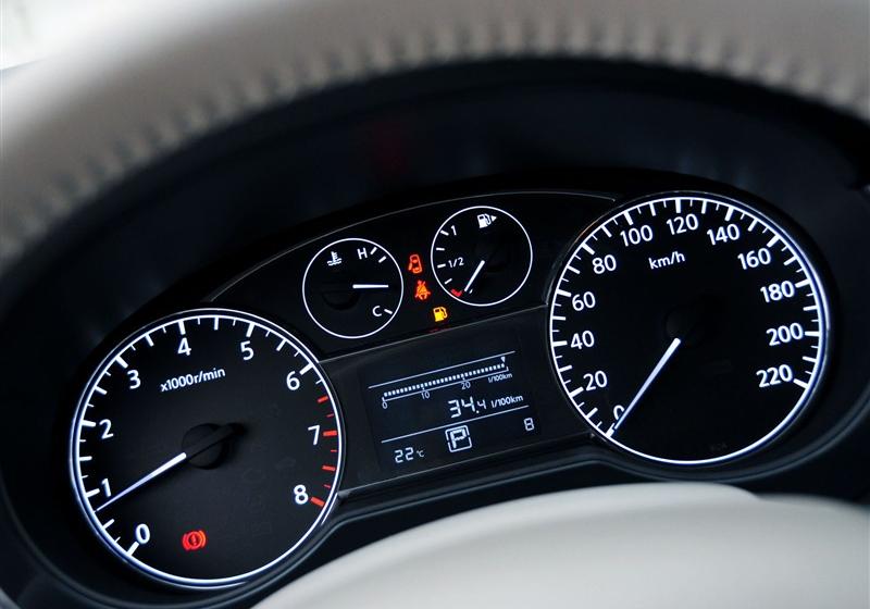 東風日產 騏達 2011款 1.6 CVT豪華型