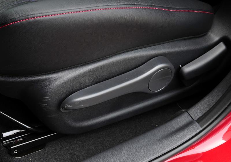 東風(fēng)日產(chǎn) 騏達(dá) 2011款 1.6T M-CVT致酷版