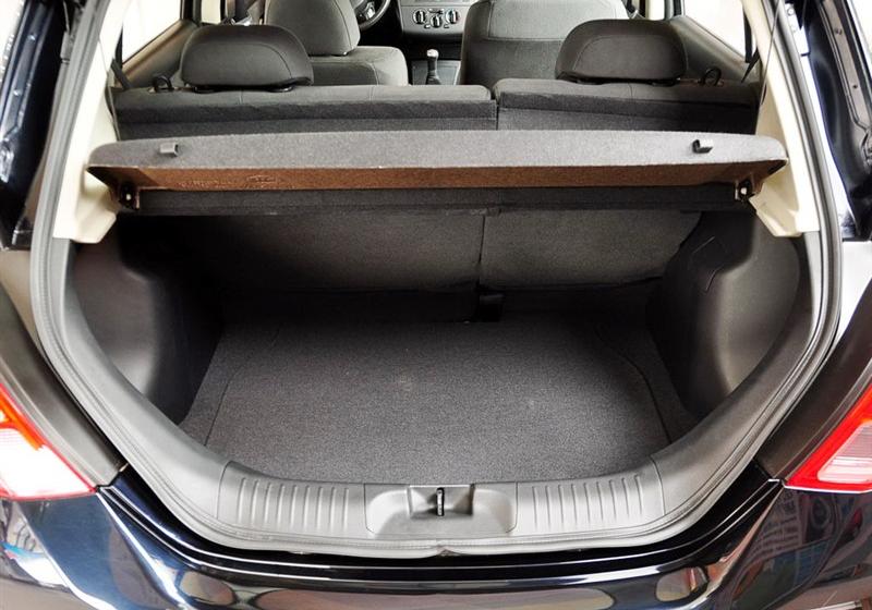 東風(fēng)日產(chǎn) 騏達(dá) 2008款 1.6 手動(dòng)時(shí)尚型