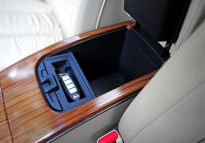 東風(fēng)日產(chǎn) 天籟 2011款 2.0L XL 舒適版