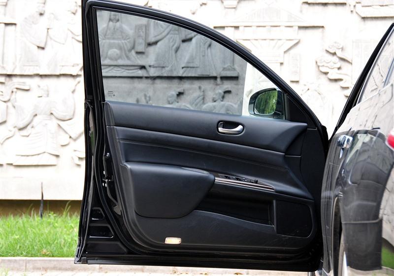 東風日產 天籟 2011款 公爵 2.5L XV 尊雅版