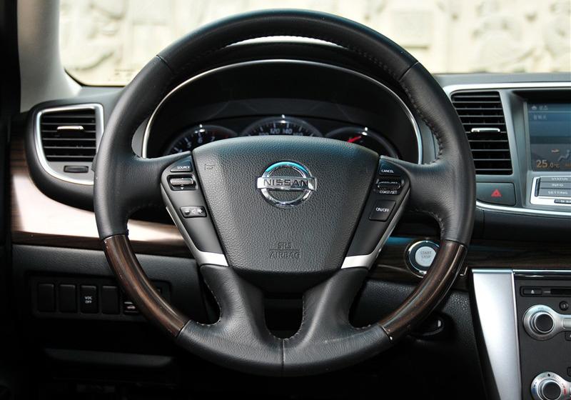 東風日產 天籟 2011款 公爵 2.5L XV 尊雅版