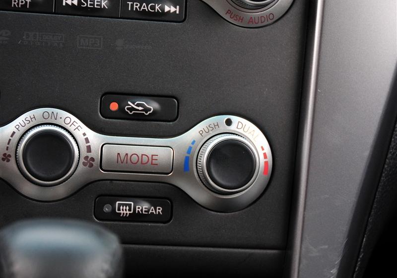 東風日產 天籟 2011款 公爵 2.5L XV 尊雅版