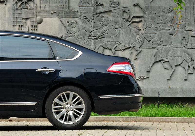 東風日產 天籟 2011款 公爵 2.5L XV 尊雅版