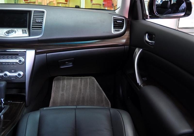 東風日產 天籟 2011款 公爵 2.5L XV VIP 尊尚版