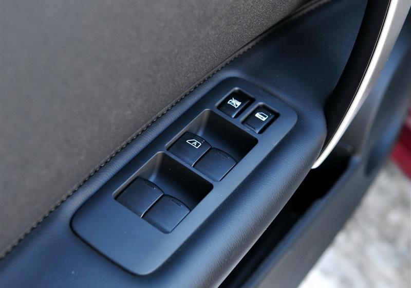 東風日產 逍客 2011款 2.0XV 雷 CVT 2WD