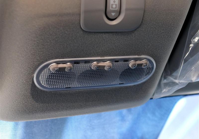 東風(fēng)日產(chǎn) 逍客 2011款 2.0XV 雷 CVT 2WD