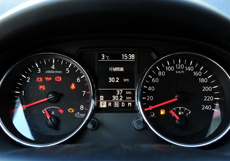 東風日產 逍客 2011款 2.0XV 雷 CVT 2WD