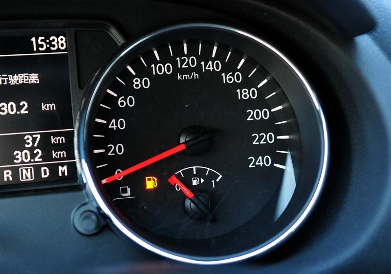 東風(fēng)日產(chǎn) 逍客 2011款 2.0XV 雷 CVT 2WD