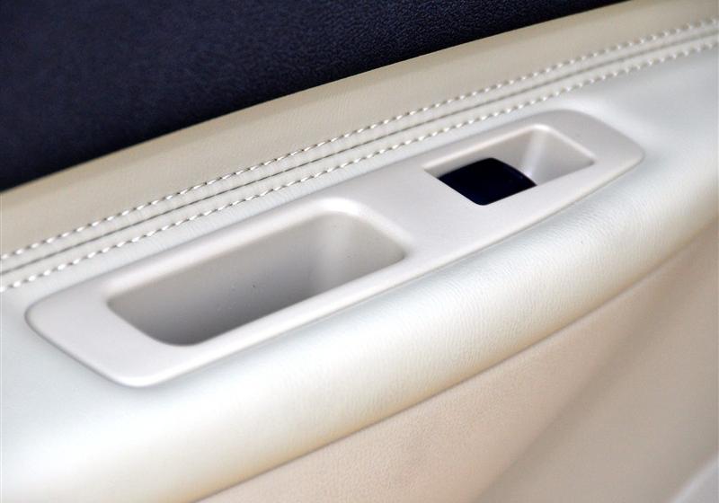 東風(fēng)日產(chǎn) 逍客 2011款 2.0XV 龍 CVT 4WD