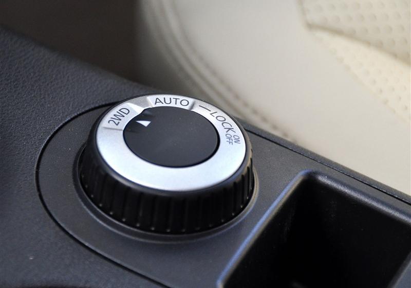 東風(fēng)日產(chǎn) 逍客 2011款 2.0XV 龍 CVT 4WD