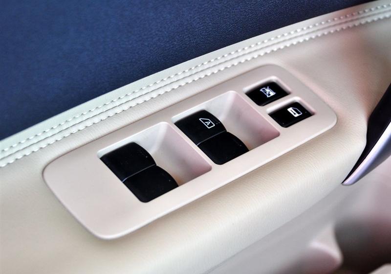 東風日產 逍客 2010款 20X雷 CVT 2WD