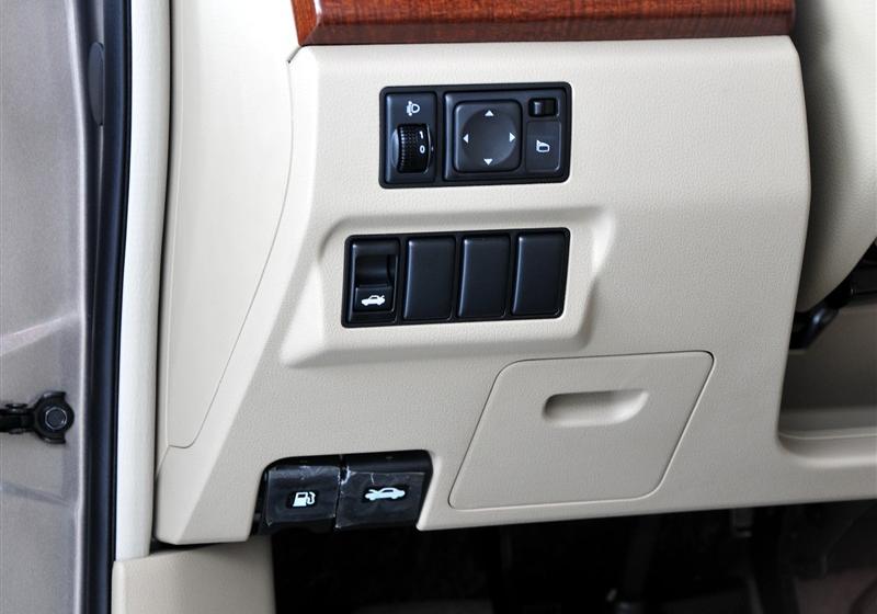 東風(fēng)日產(chǎn) 軒逸 2009款 1.6XL 豪華天窗版 MT