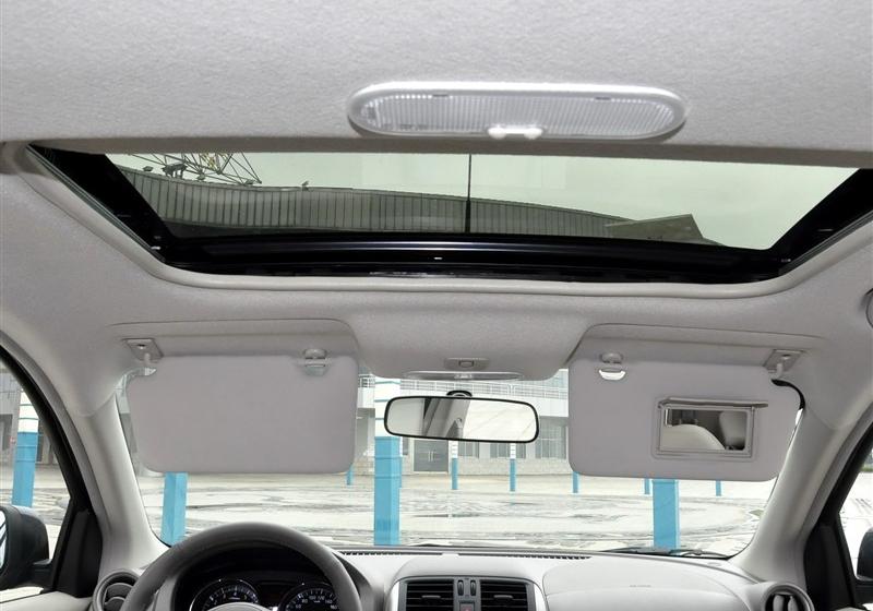 東風(fēng)日產(chǎn) 陽光 2011款 1.5XV 尊貴版 MT