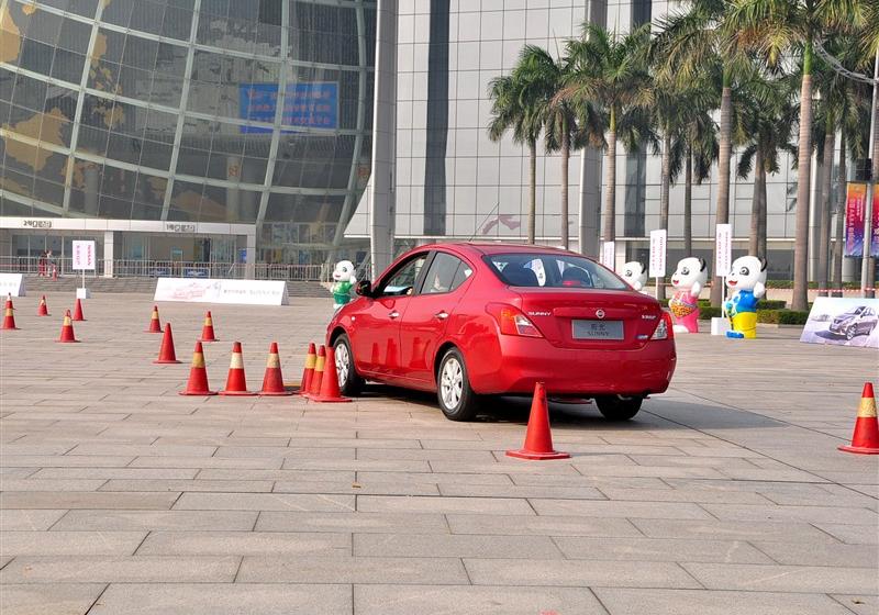 東風(fēng)日產(chǎn) 陽光 2011款 1.5XV 尊貴版 CVT