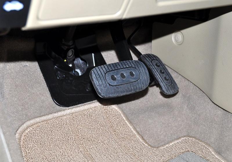 東風(fēng)日產(chǎn) 頤達(dá) 2008款 1.6 自動(dòng)智能型