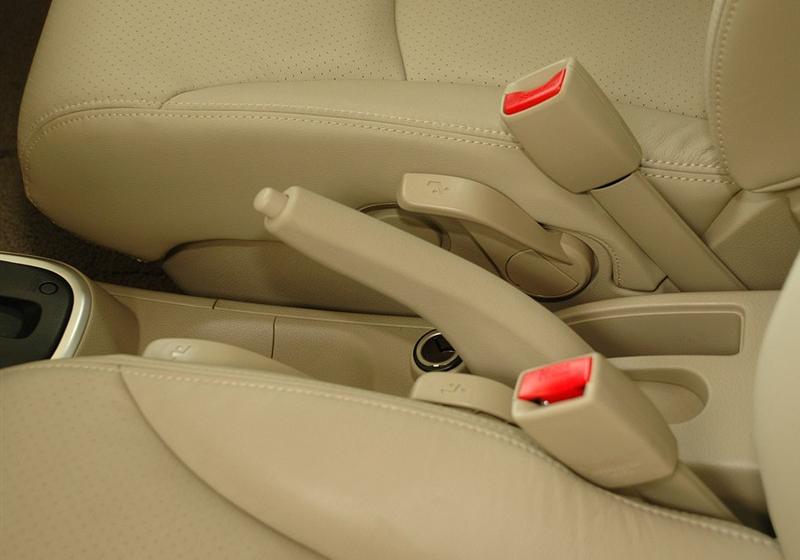 東風日產 頤達 2008款 1.6 自動尊貴型