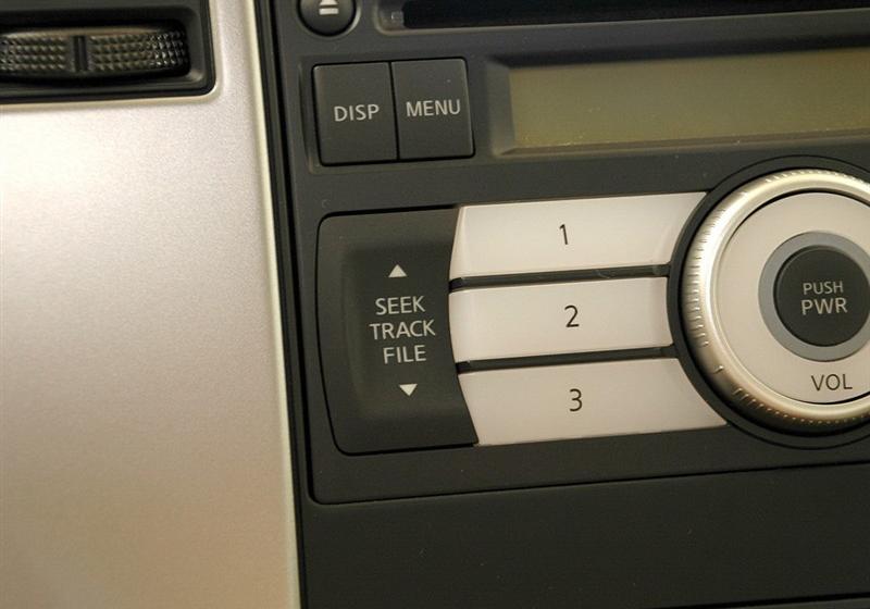 東風(fēng)日產(chǎn) 頤達(dá) 2008款 1.6 自動(dòng)尊貴型