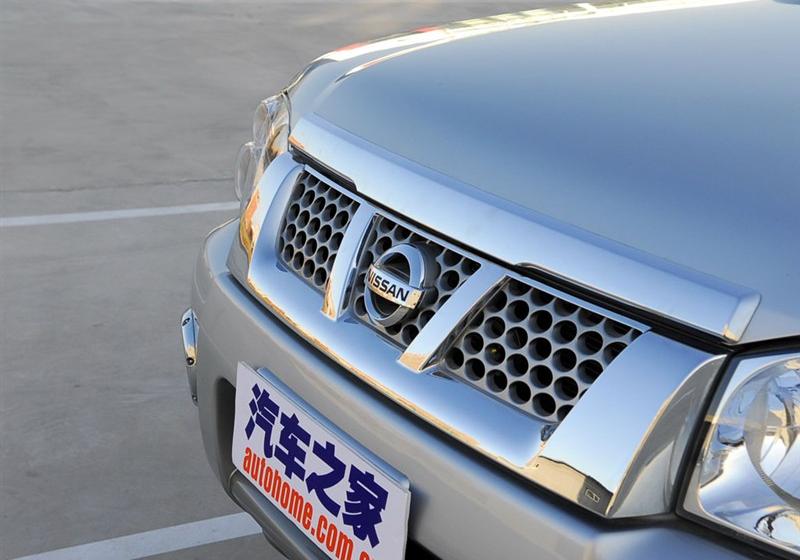 鄭州日產(chǎn) 帕拉丁 2006款 2.4 兩驅(qū)標(biāo)準(zhǔn)型