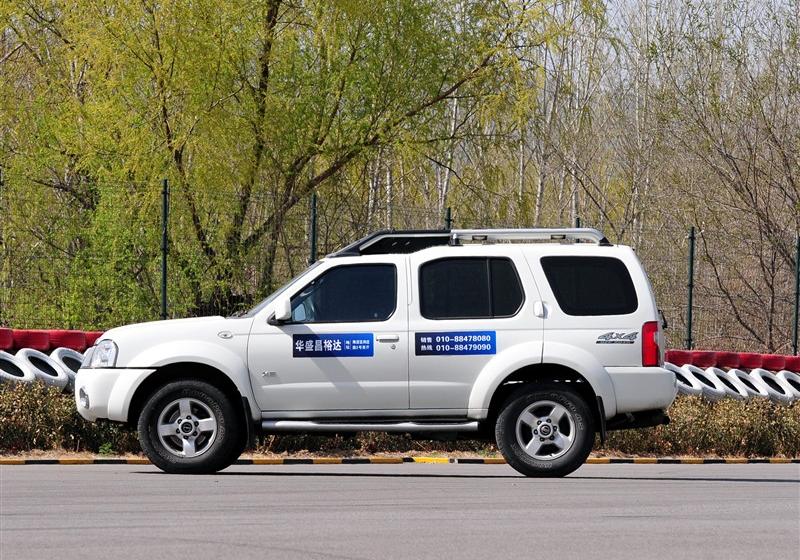 鄭州日產(chǎn) 帕拉丁 2006款 2.4 四驅(qū)標(biāo)準(zhǔn)型