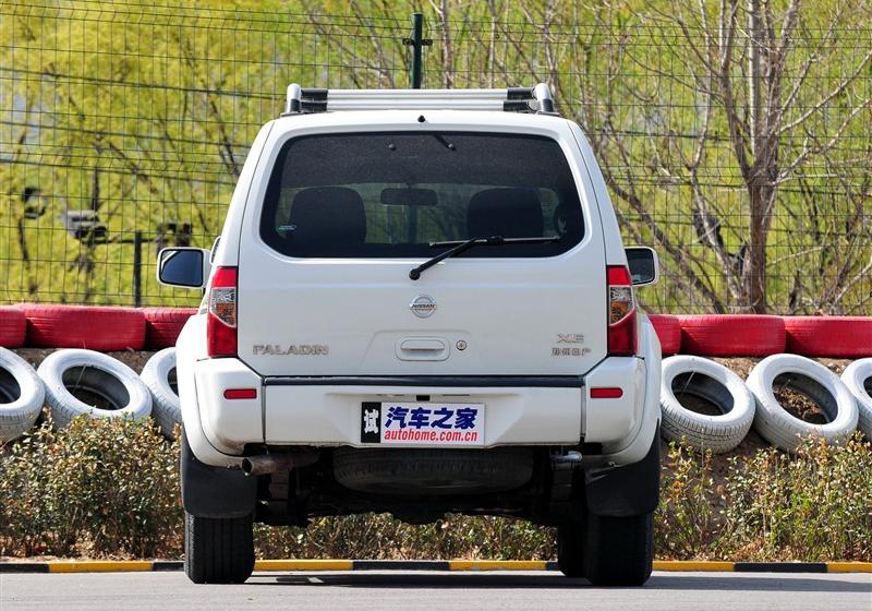 鄭州日產(chǎn) 帕拉丁 2006款 2.4 四驅(qū)標(biāo)準(zhǔn)型