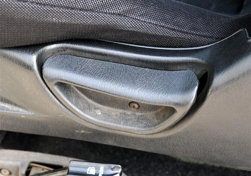 鄭州日產(chǎn) 帕拉丁 2006款 2.4 四驅(qū)標(biāo)準(zhǔn)型