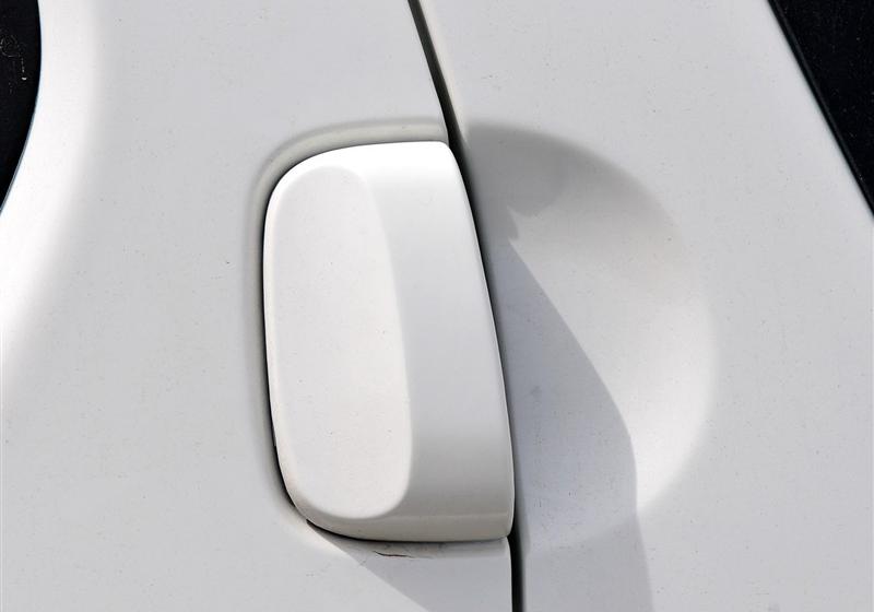 鄭州日產(chǎn) 帕拉丁 2006款 2.4 四驅(qū)標準型