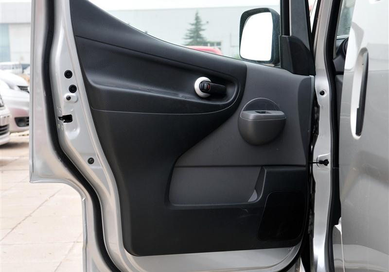 鄭州日產 日產NV200 2011款 1.6 尊雅型 232座