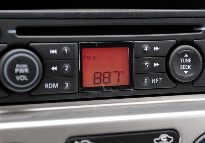 鄭州日產(chǎn) 日產(chǎn)NV200 2011款 1.6 尊雅型 232座