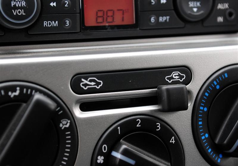 鄭州日產 日產NV200 2011款 1.6 尊雅型 232座