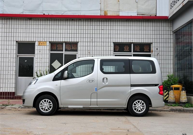 鄭州日產(chǎn) 日產(chǎn)NV200 2011款 1.6 尊貴型 223座