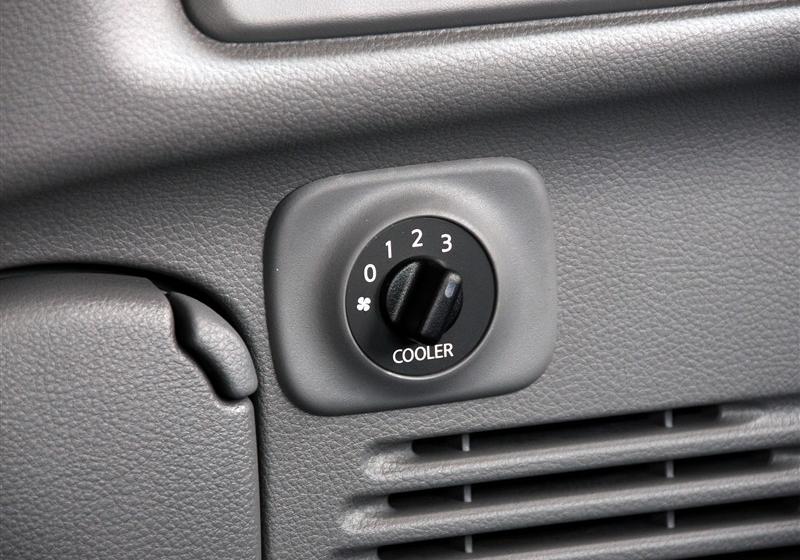 鄭州日產(chǎn) 日產(chǎn)NV200 2011款 1.6 尊貴型 223座