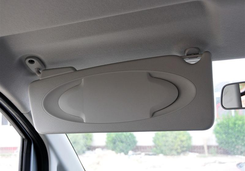 鄭州日產(chǎn) 日產(chǎn)NV200 2011款 1.6 尊貴型 223座