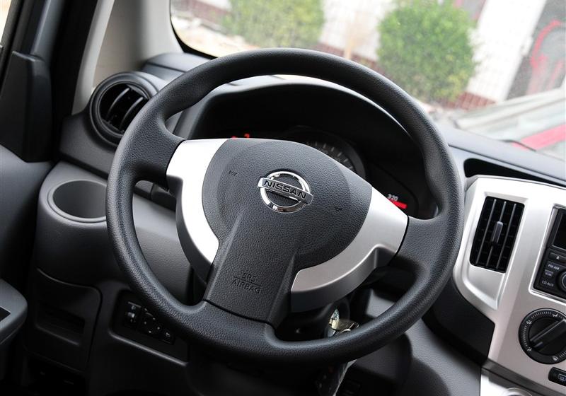 鄭州日產(chǎn) 日產(chǎn)NV200 2011款 1.6 尊貴型 223座