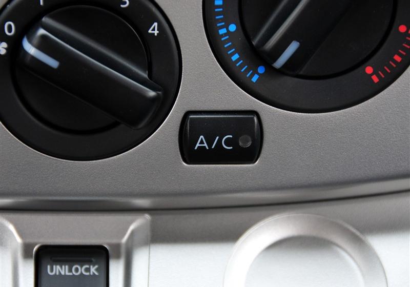 鄭州日產(chǎn) 日產(chǎn)NV200 2011款 1.6 尊貴型 223座