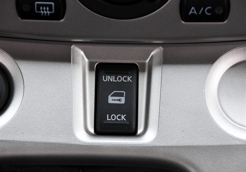 鄭州日產 日產NV200 2011款 1.6 尊貴型 223座