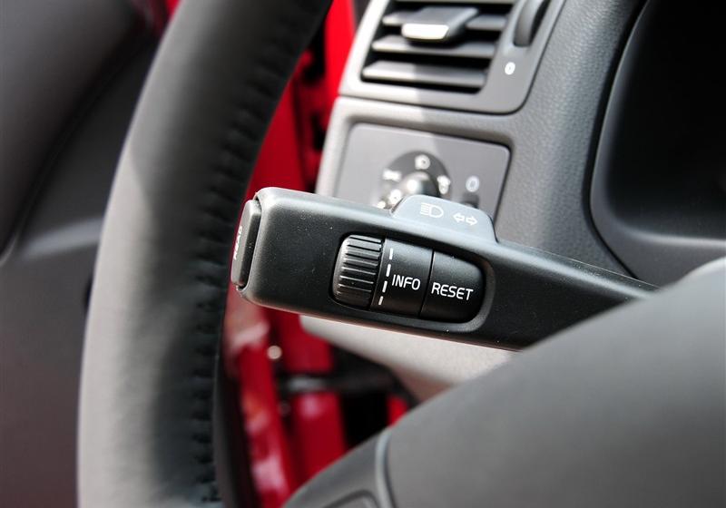 沃爾沃(進口) 沃爾沃C30 2012款 2.0 Aktiv 樂動套裝版