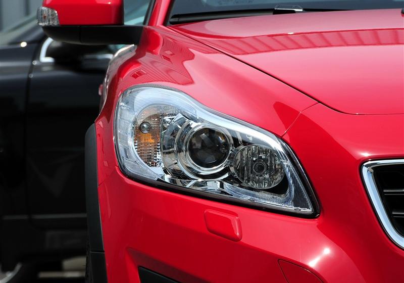 沃爾沃(進(jìn)口) 沃爾沃C30 2012款 2.0 Aktiv 樂動(dòng)套裝版