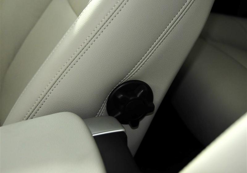 沃爾沃(進口) 沃爾沃C30 2012款 2.0 Aktiv 炫動套裝版