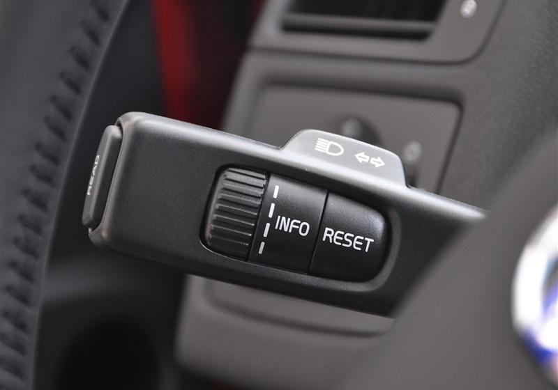 沃爾沃(進口) 沃爾沃C30 2012款 2.0 Aktiv 炫動套裝版