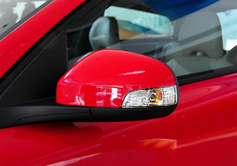 沃爾沃(進(jìn)口) 沃爾沃C30 2012款 2.0 Aktiv 炫動套裝版